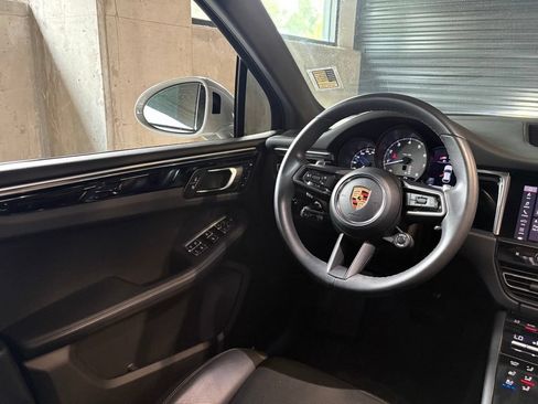 Used 2023 Porsche Macan S AWD/4WD image 19