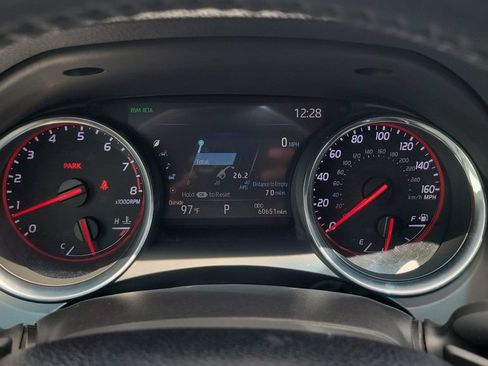Used 2020 Toyota Camry XSE FWD image 23