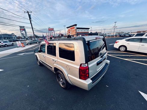 Used 2007 Jeep Commander Sport image 38