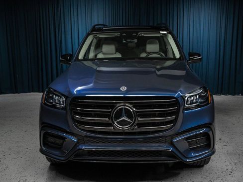 Certified 2026 Mercedes-Benz GLS 450 4MATIC image 2