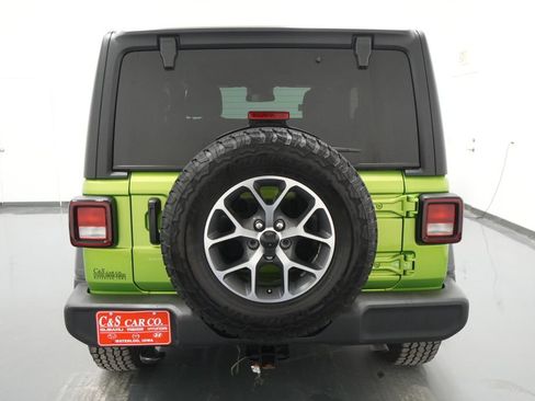 Used 2025 Jeep Wrangler Sport AWD/4WD image 8