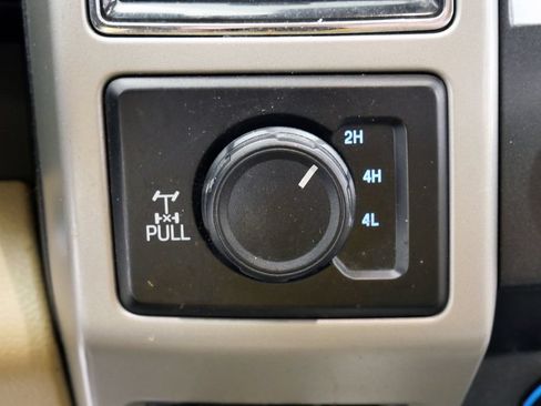 Used 2019 Ford F250 Lariat w/ Lariat Ultimate Package AWD/4WD image 31