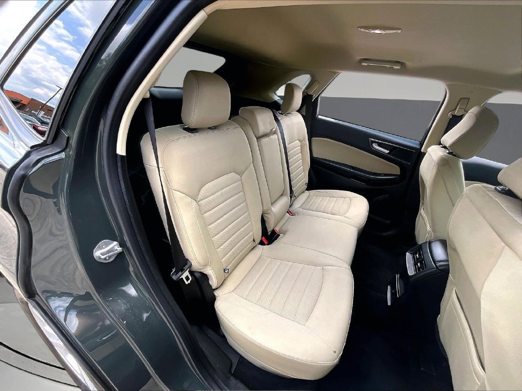 Used 2024 Ford Edge SE w/ Cargo Accessory Package AWD/4WD image 29