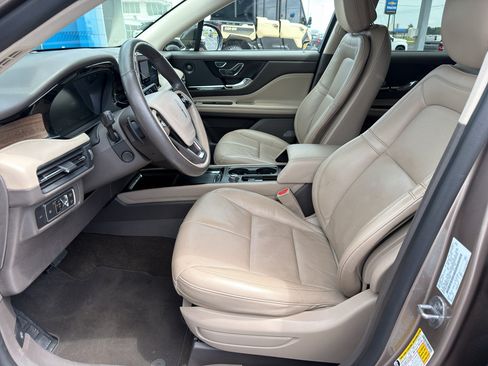 Used 2020 Lincoln Corsair Reserve w/ Equipment Group 201A AWD/4WD image 22