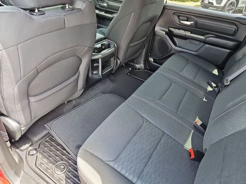 New 2026 RAM 1500 Express AWD/4WD image 19