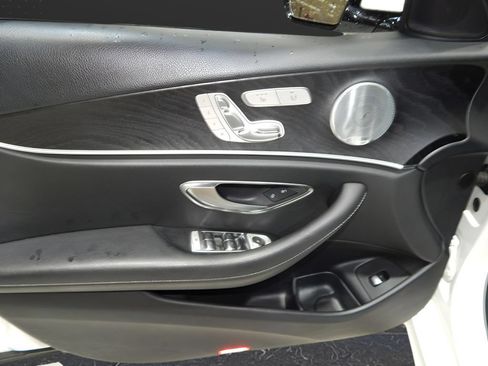 Used 2019 Mercedes-Benz E 300 4MATIC w/ Premium 1 Package image 10