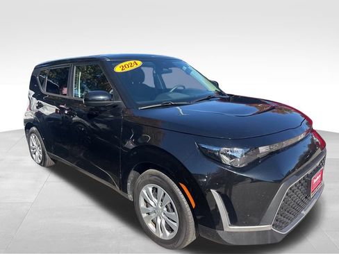 Certified 2024 Kia Soul LX image 9