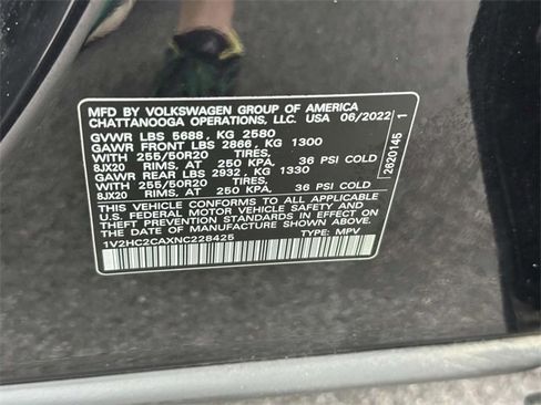 Certified 2022 Volkswagen Atlas Cross Sport SE image 21