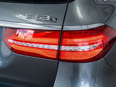 Used 2019 Mercedes-Benz E 63 AMG S image 28