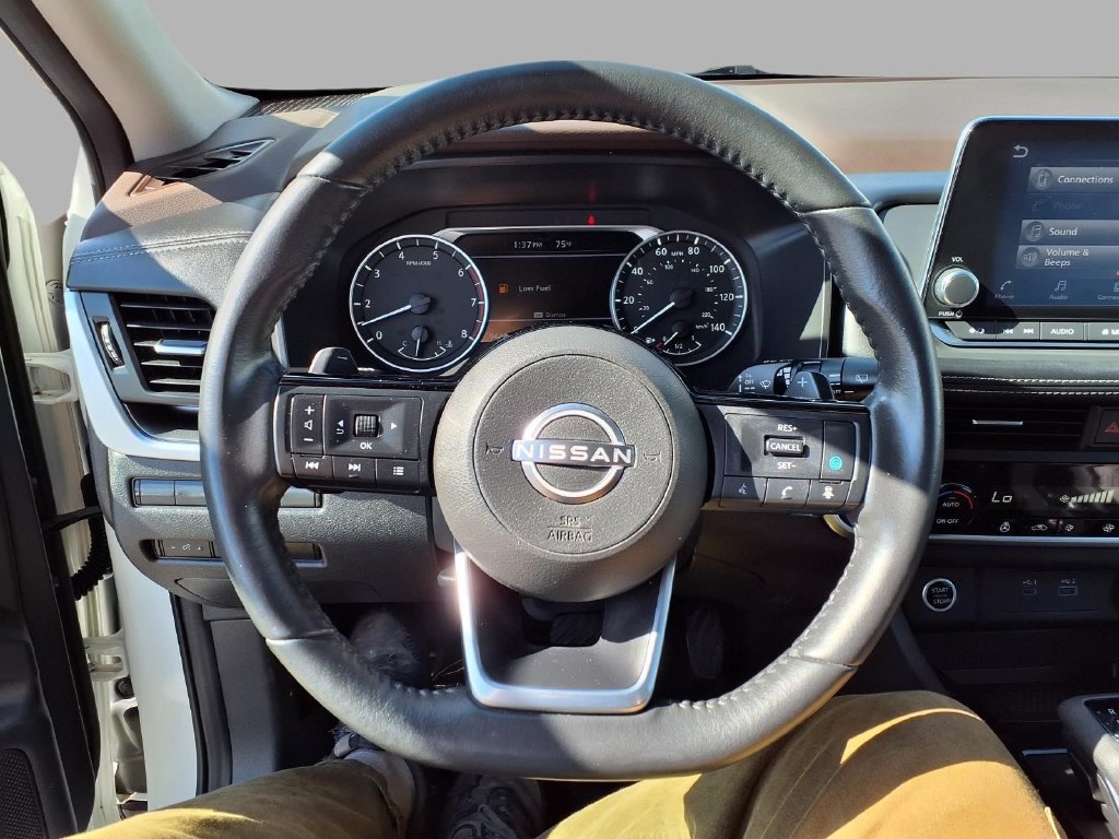 Used 2023 Nissan Rogue SV w/ SV Premium B Package AWD/4WD image 15