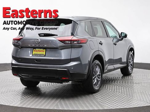Used 2024 Nissan Rogue S AWD/4WD image 5