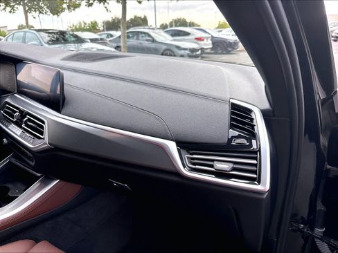 Used 2023 BMW X5 xDrive40i w/ M Sport Package AWD/4WD image 28