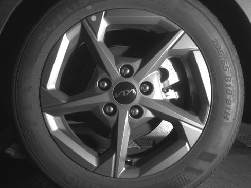 Used 2025 Kia K4 LXS image 14