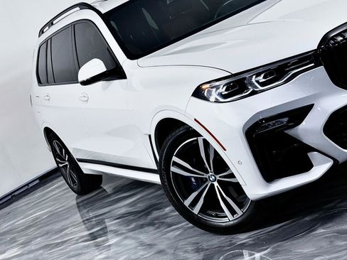 Used 2020 BMW X7 xDrive40i w/ M Sport Package AWD/4WD image 4