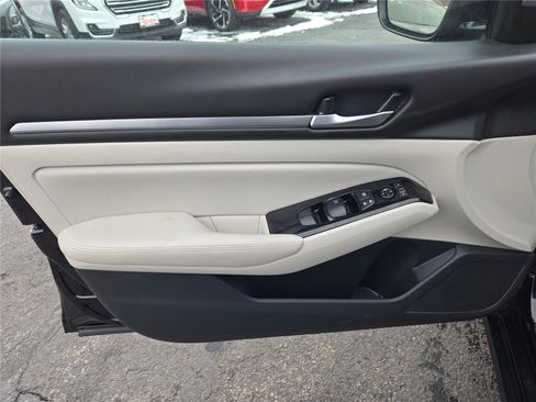 Used 2024 Nissan Altima 2.5 SL image 21