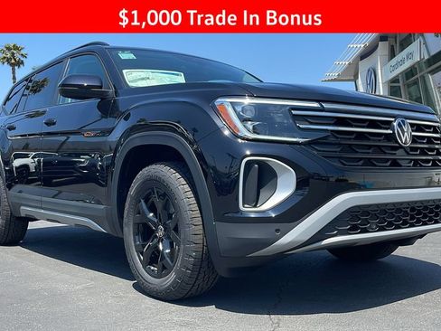 New 2025 Volkswagen Atlas Peak Edition SE AWD/4WD image 5