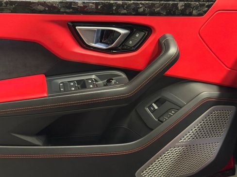Used 2019 Lamborghini Urus AWD/4WD image 27