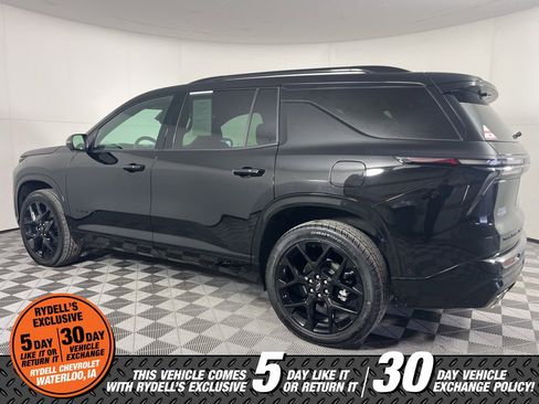 Certified 2024 Chevrolet Traverse RS w/ LPO, Floor Liner Package image 8