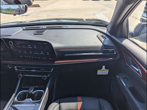 New 2026 Chevrolet Traverse RS AWD/4WD image 4