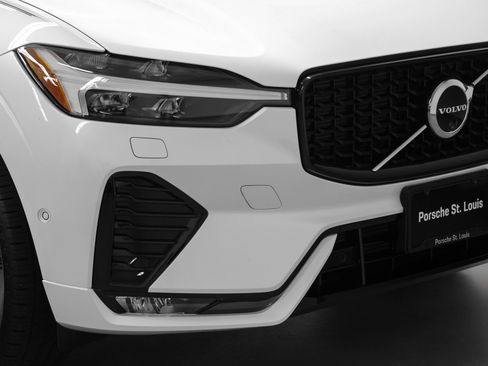 Used 2025 Volvo XC60 B5 Plus w/ Protection Package Premier image 17