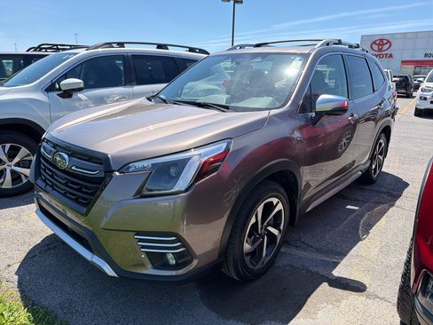 Used 2024 Subaru Forester Touring AWD/4WD image 4