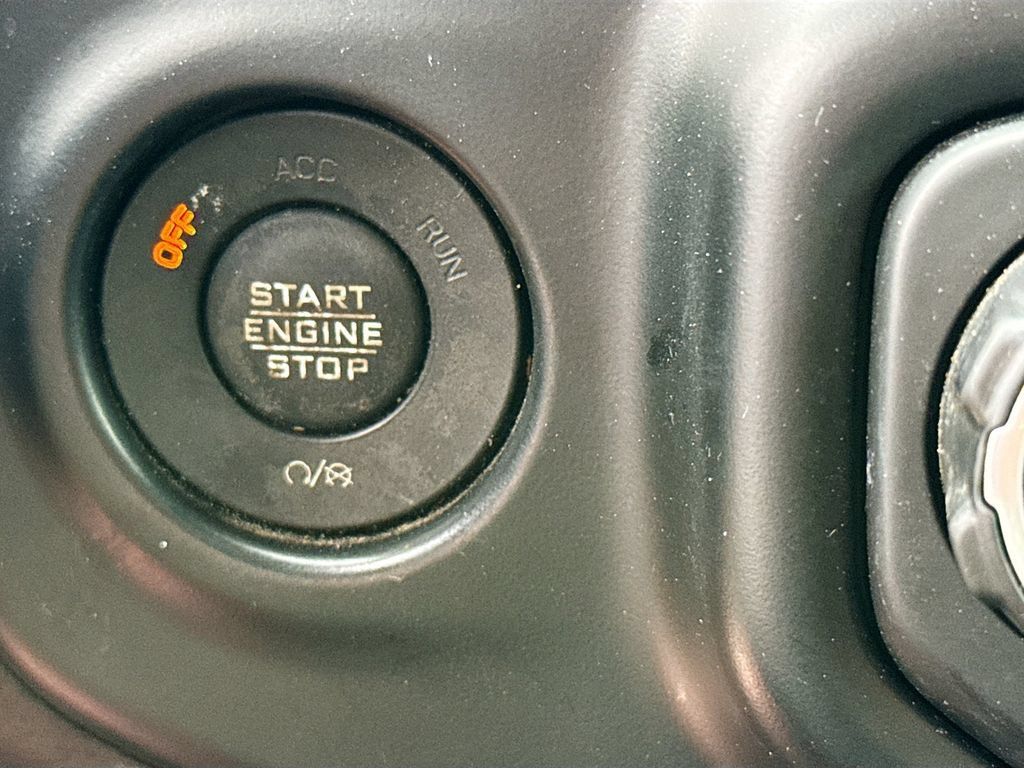 Certified 2022 Jeep Wrangler Unlimited Sahara w/ Cold Weather Group AWD/4WD image 15