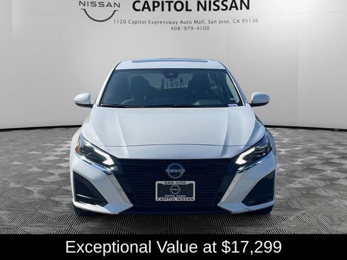 Used 2023 Nissan Altima 2.5 SV w/ SV Premium Package image 2