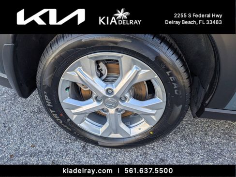 Used 2023 Honda HR-V LX image 17