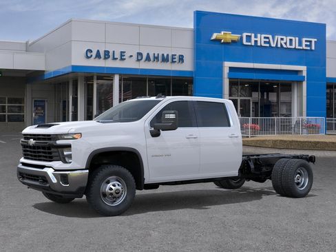 New 2026 Chevrolet Silverado 3500 W/T AWD/4WD image 2