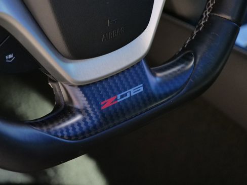 Used 2016 Chevrolet Corvette Z06 w/ 3LZ Preferred Equipment Group image 23