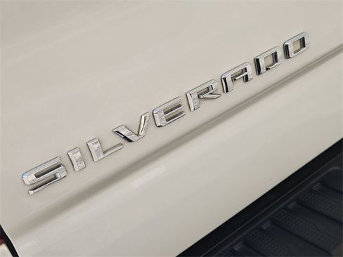 Used 2022 Chevrolet Silverado 1500 High Country w/ High Country Premium Package image 32
