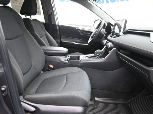 Used 2023 Toyota RAV4 LE image 7