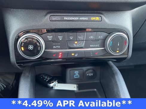 Used 2022 Ford Escape SE w/ Cold Weather Package image 16