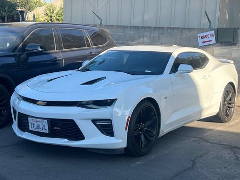 Used 2017 Chevrolet Camaro SS RWD image 2