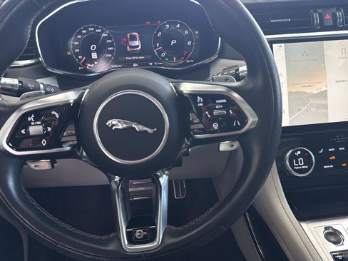Used 2022 Jaguar F-PACE SVR AWD/4WD image 34
