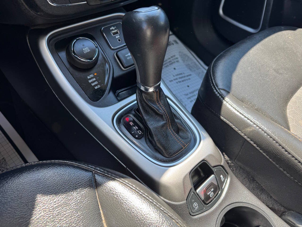 Used 2019 Jeep Compass Latitude AWD/4WD image 19
