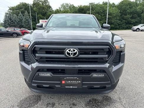 Used 2026 Toyota Tacoma SR5 AWD/4WD image 3