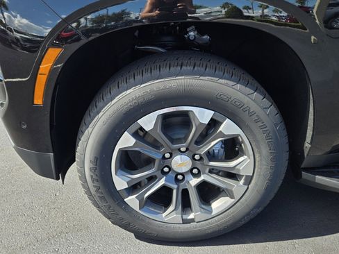 New 2026 Chevrolet Tahoe LS image 4