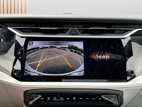 New 2026 Jeep Cherokee Limited AWD/4WD image 13