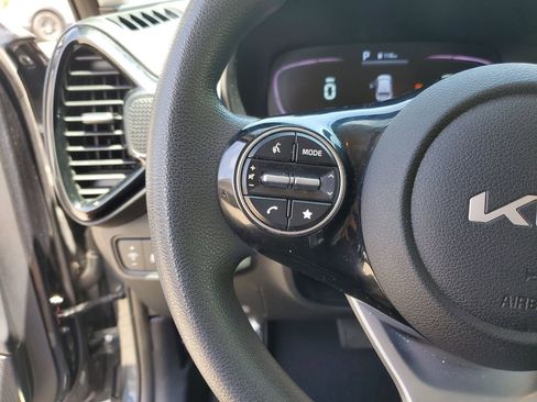 Certified 2023 Kia Soul S FWD image 22