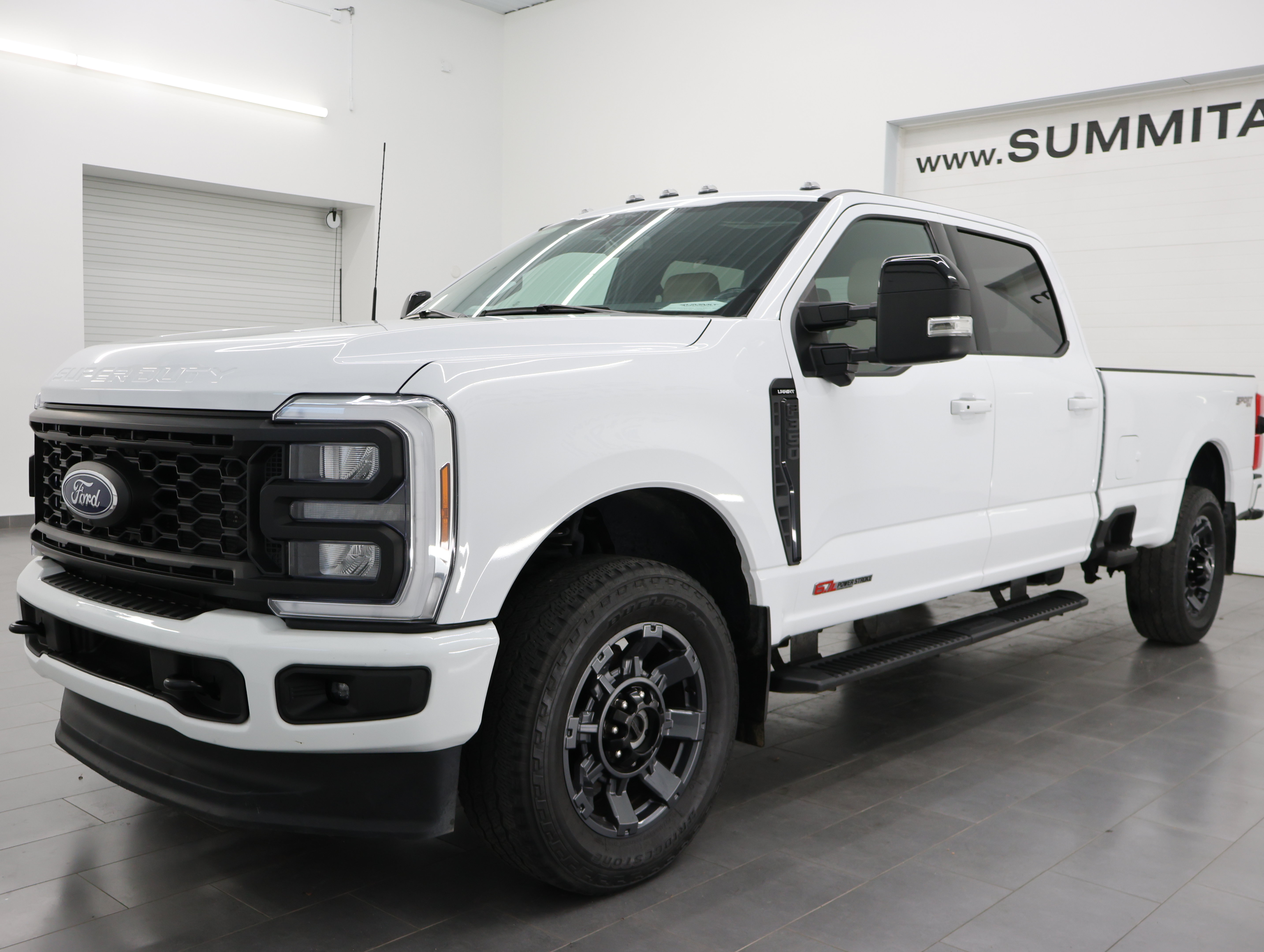 Used 2024 Ford F350 Lariat w/ Sport Appearance Package AWD/4WD image 7