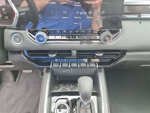 New 2026 GMC Canyon Elevation w/ Convenience Package image 38