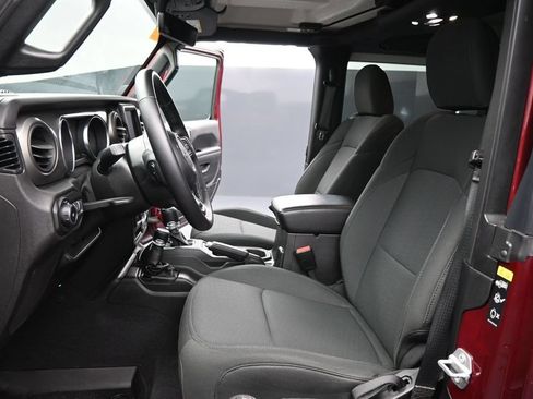 Used 2021 Jeep Wrangler Sport AWD/4WD image 9