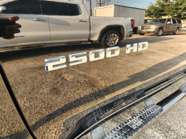 Used 2022 Chevrolet Silverado 2500 Custom w/ Custom Value Package AWD/4WD image 7