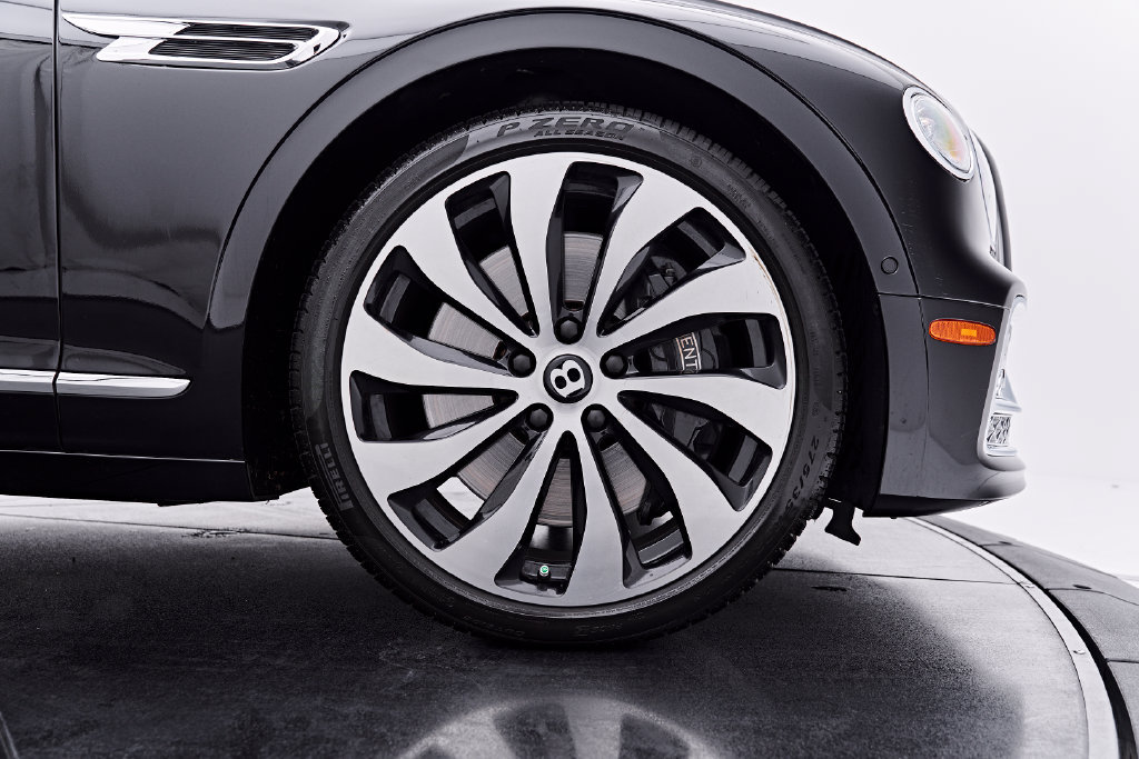 Used 2022 Bentley Flying Spur V8 AWD/4WD image 26