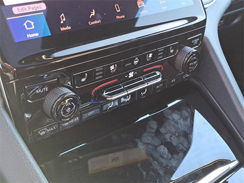 New 2025 Jeep Grand Cherokee Limited image 8