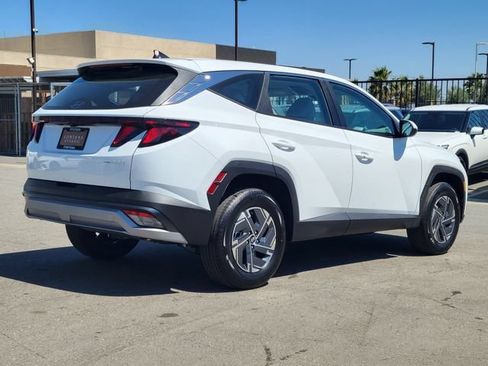 New 2026 Hyundai Tucson Blue SE AWD/4WD image 4