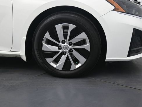 Used 2023 Nissan Altima 2.5 S FWD image 8