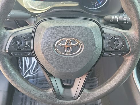Certified 2025 Toyota RAV4 XLE AWD/4WD image 22