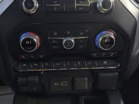 Used 2020 GMC Sierra 1500 SLT w/ SLT Premium Plus Package image 41